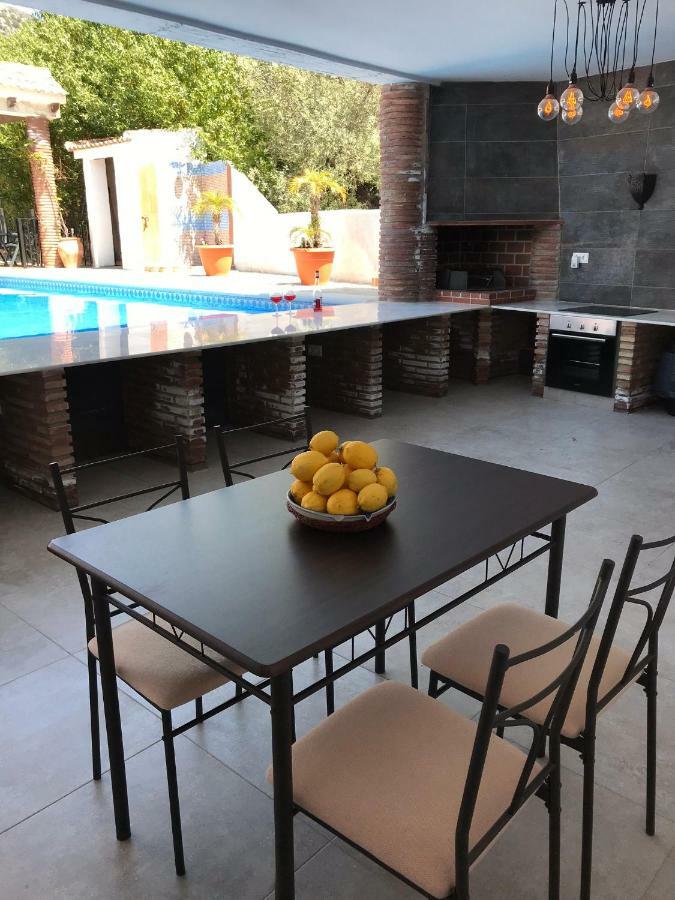 Villa Zahar Periana ภายนอก รูปภาพ